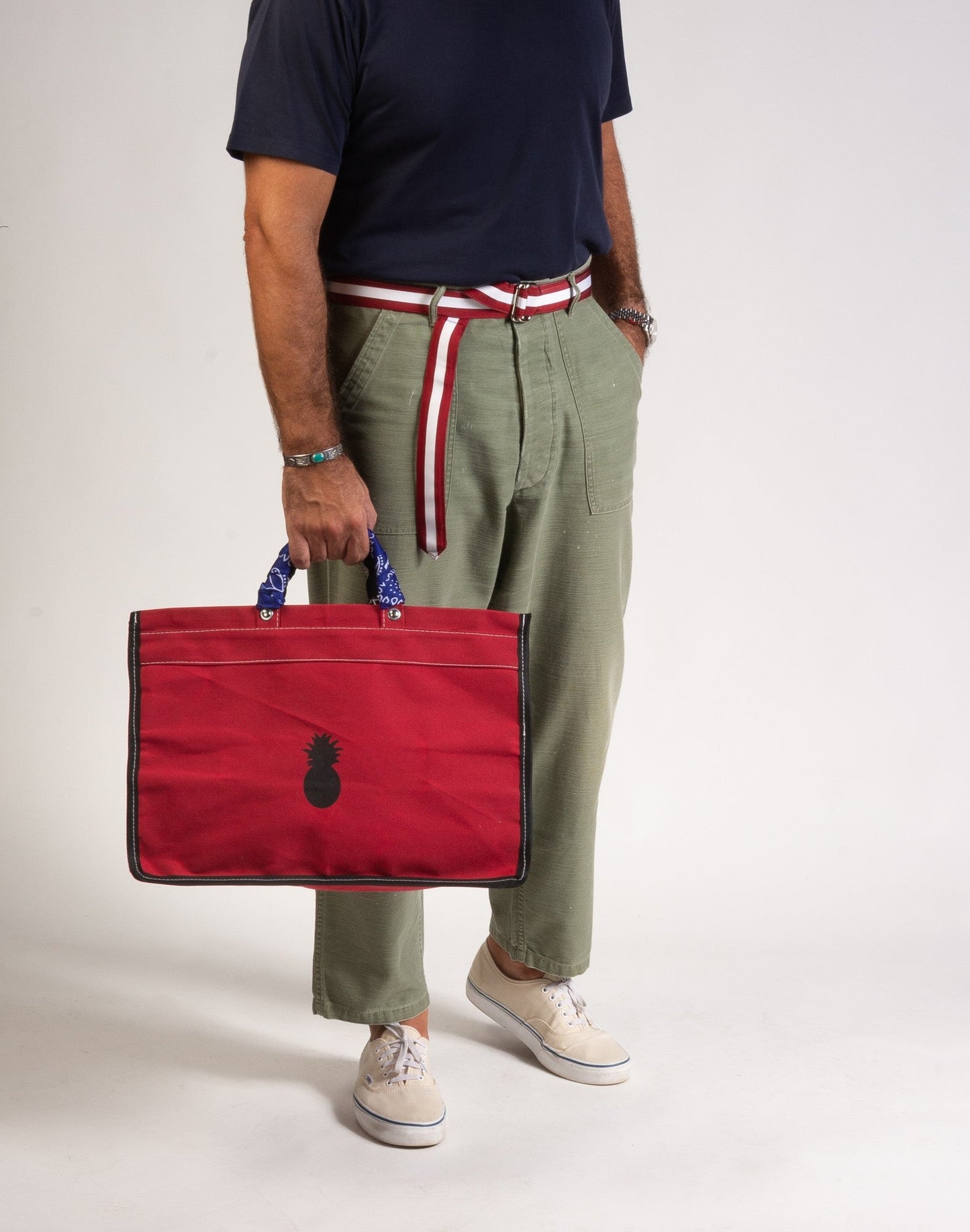 RED CANVAS BAG WITH BANDANAS IN RANDOM COLORS
