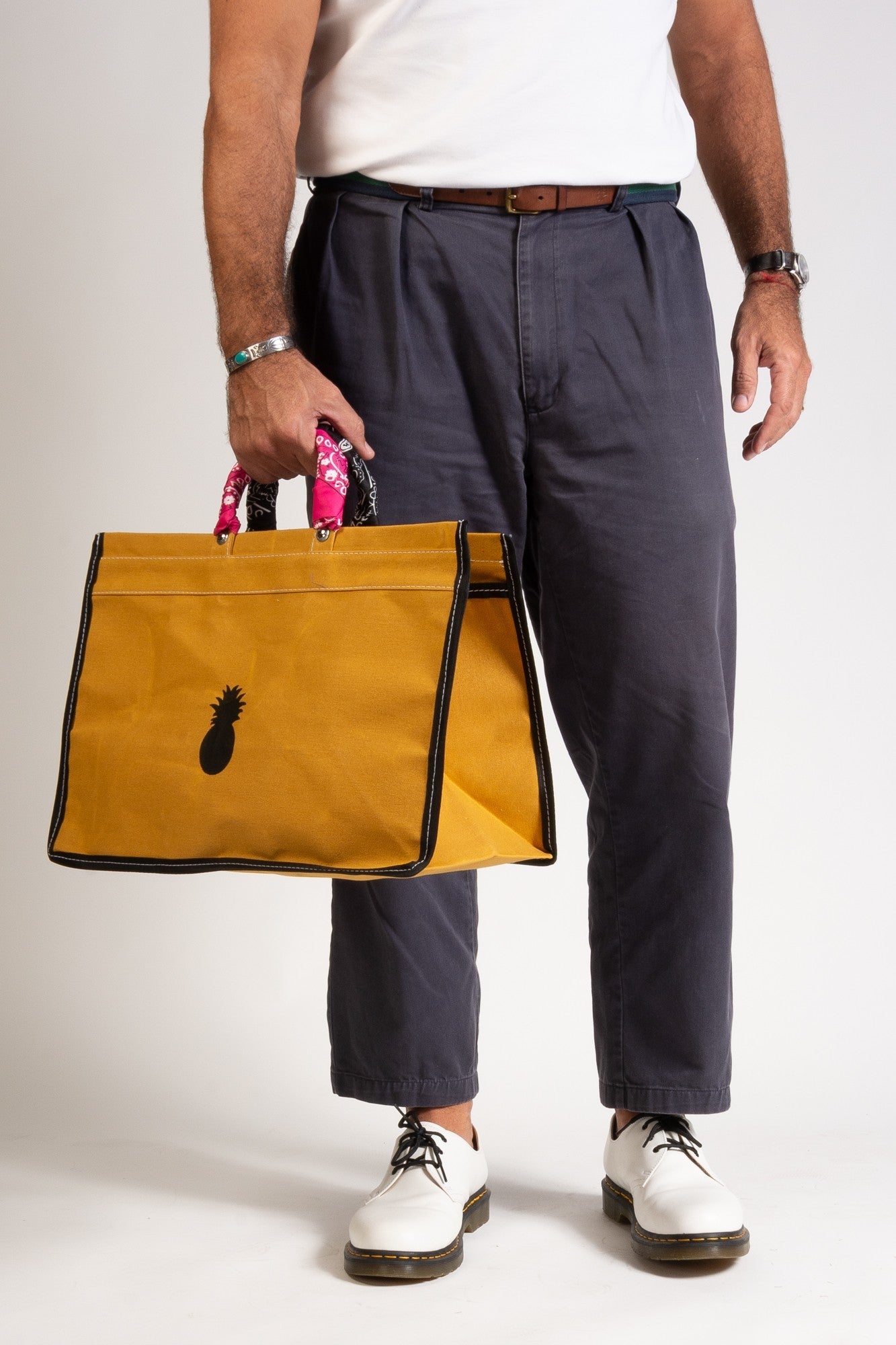 MUSTARD CANVAS BAG WITH BANDANAS IN RANDOM COLORS