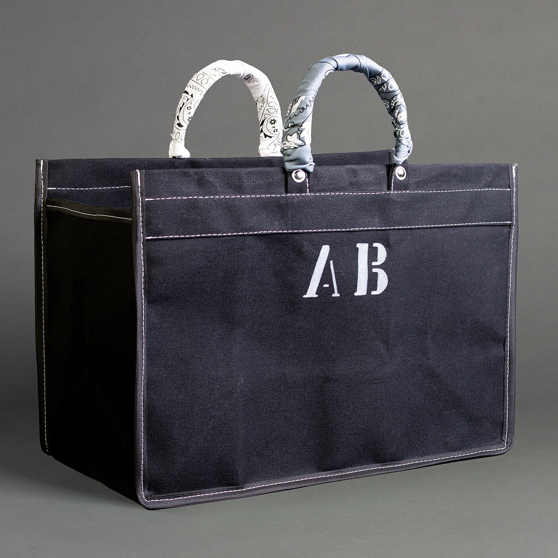 BLACK CANVAS BAG WITH BANDANAS IN RANDOM COLORS