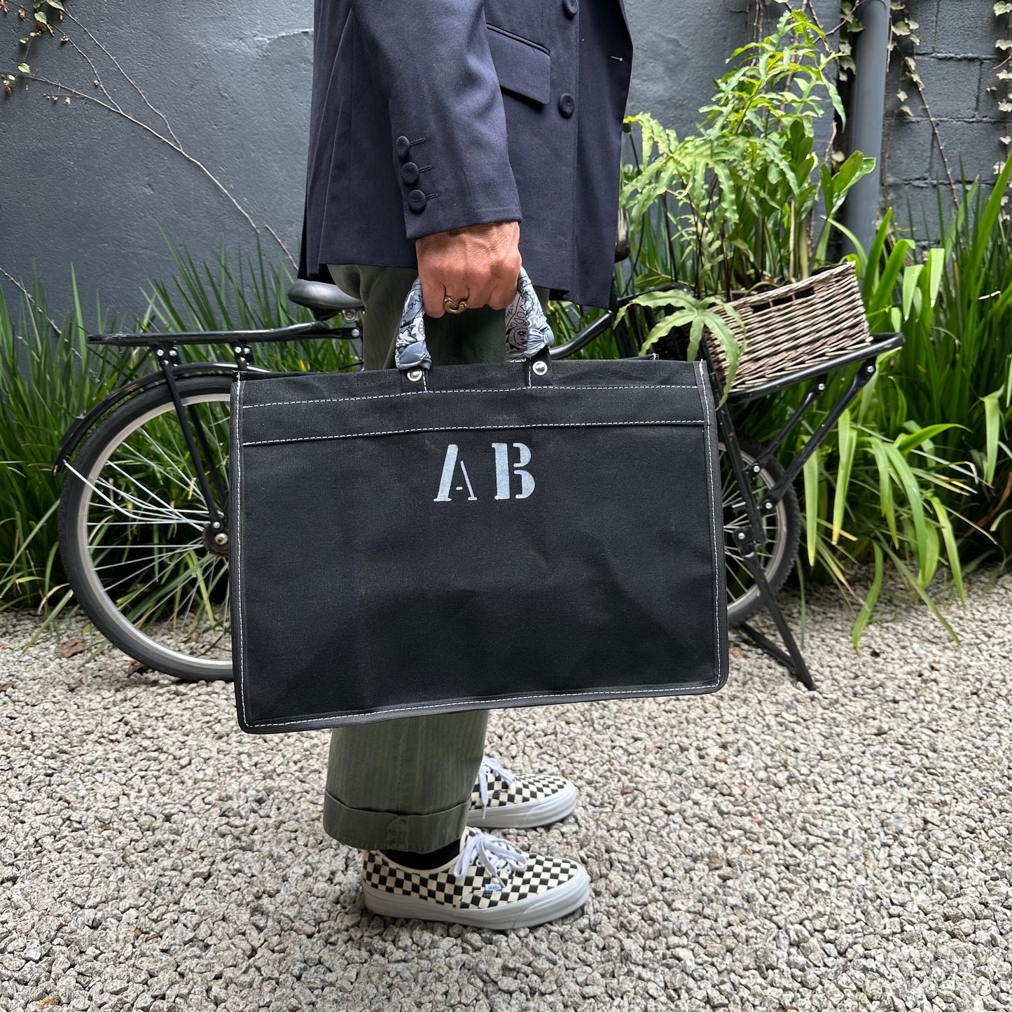 BLACK CANVAS BAG WITH BANDANAS IN RANDOM COLORS