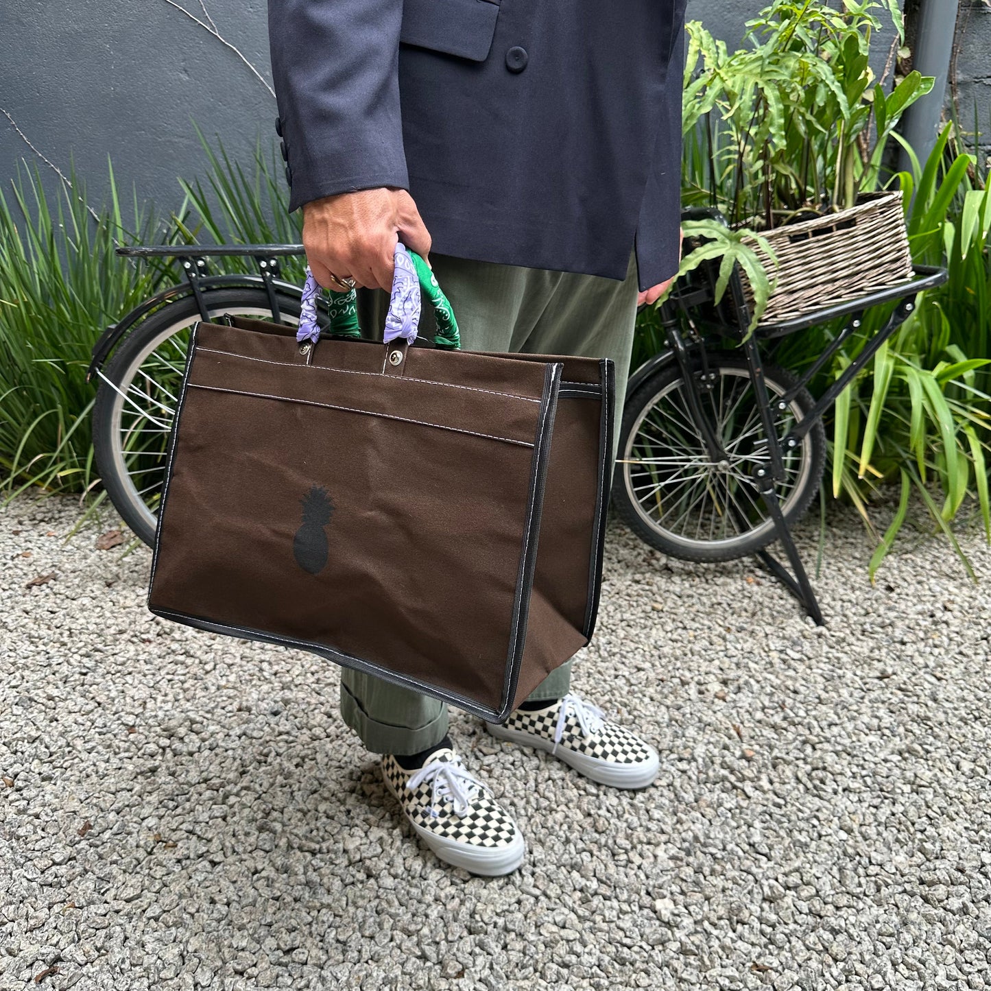 BROWN CANVAS BAG WITH BANDANAS IN RANDOM COLORS