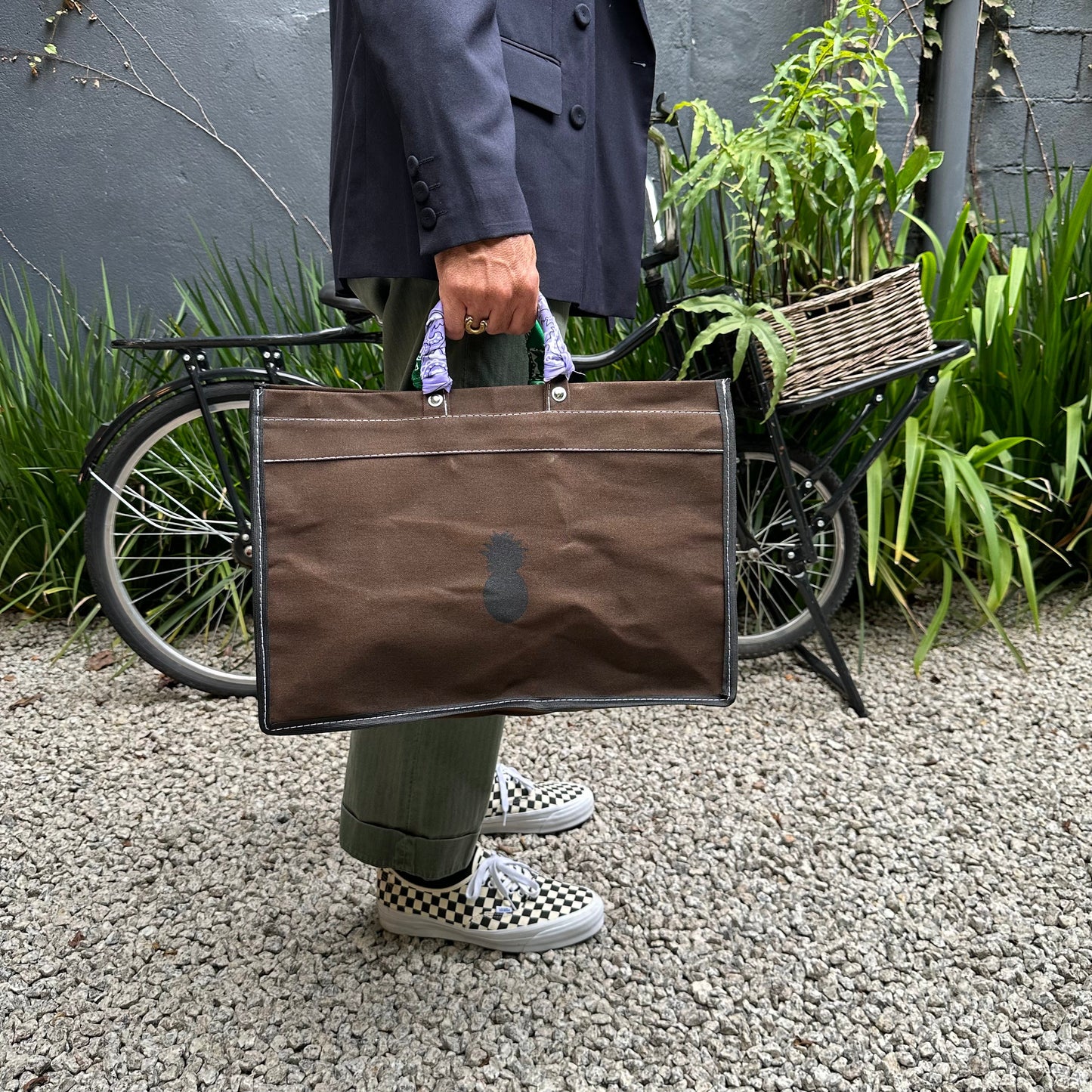BROWN CANVAS BAG WITH BANDANAS IN RANDOM COLORS