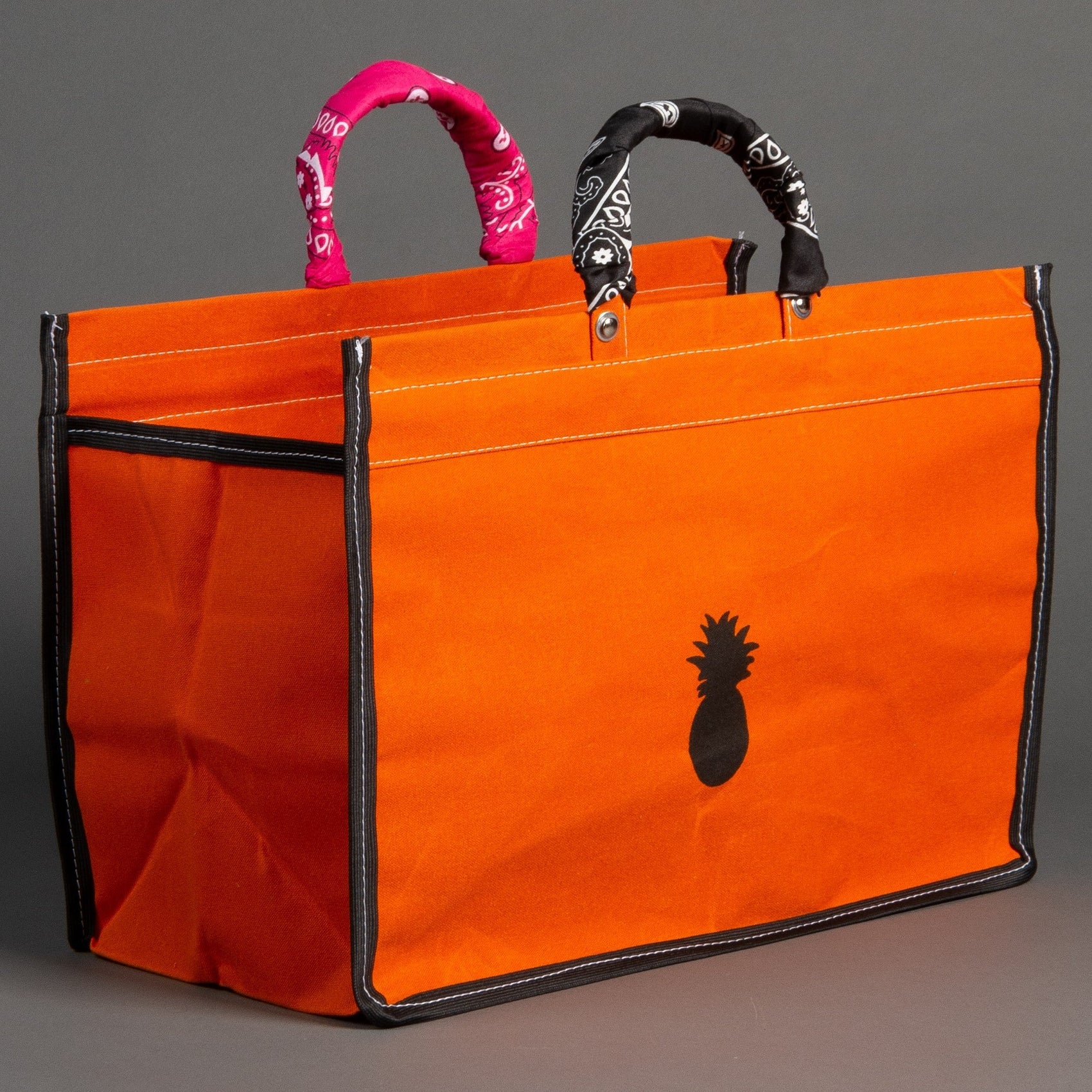 ORANGE CANVAS BAG WITH BANDANAS IN RANDOM COLORS